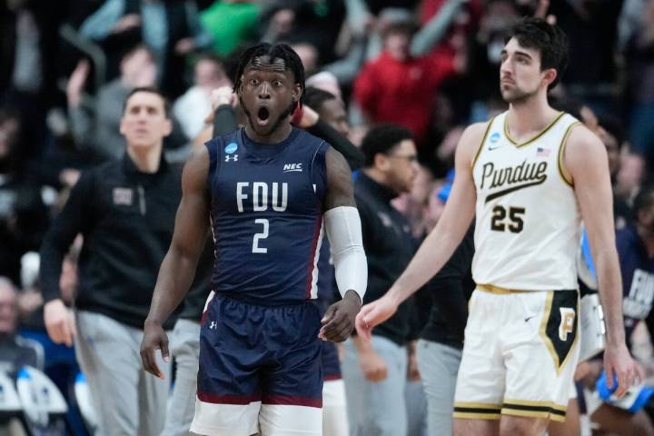 Fairleigh Dickinson guard Demetre Roberts (2) reacts as Fairleigh Dickinson took a five-point l ...