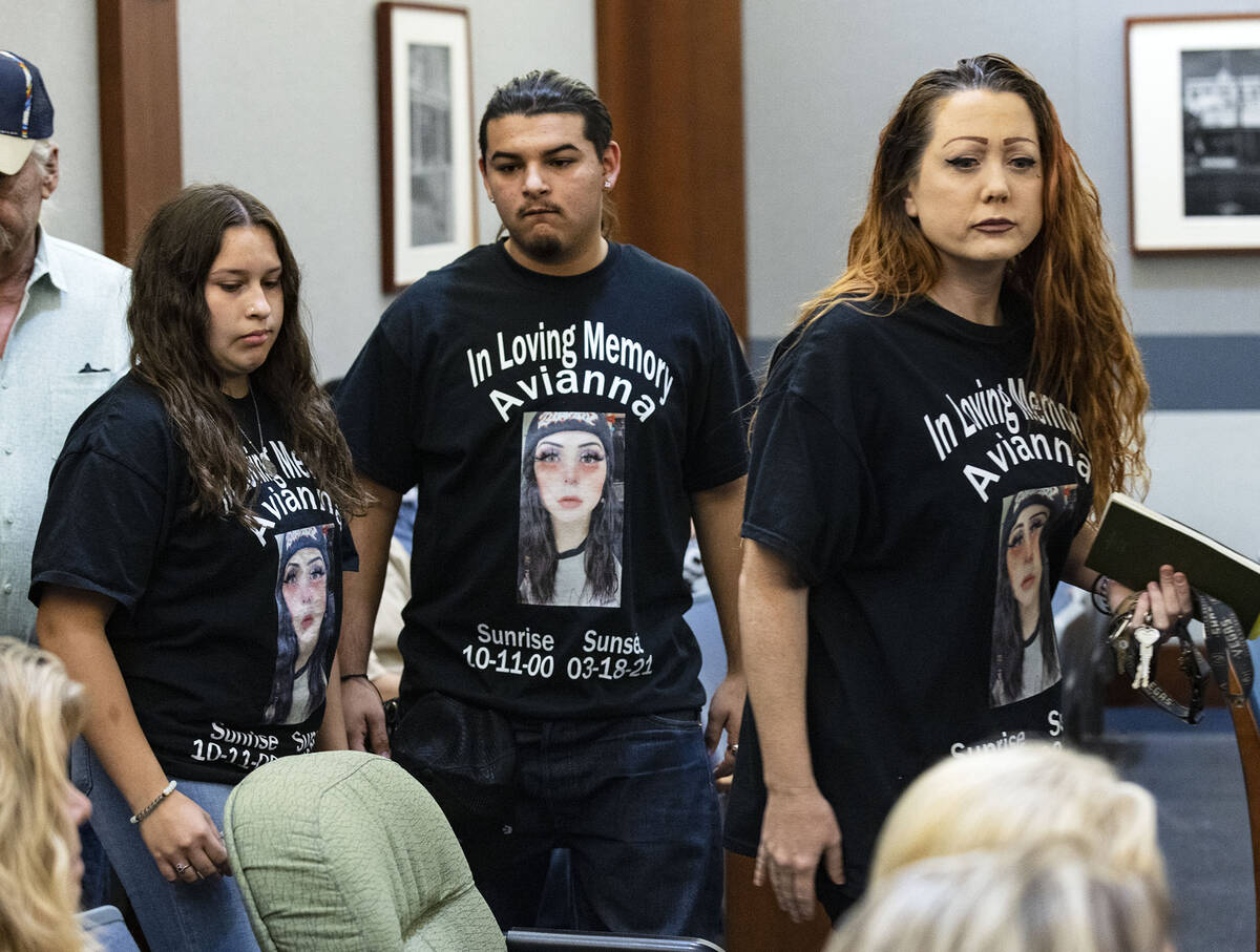 Theresa Keyes, right, the mother of Avianna Cavanaugh, a drug overdose victim, and her children ...