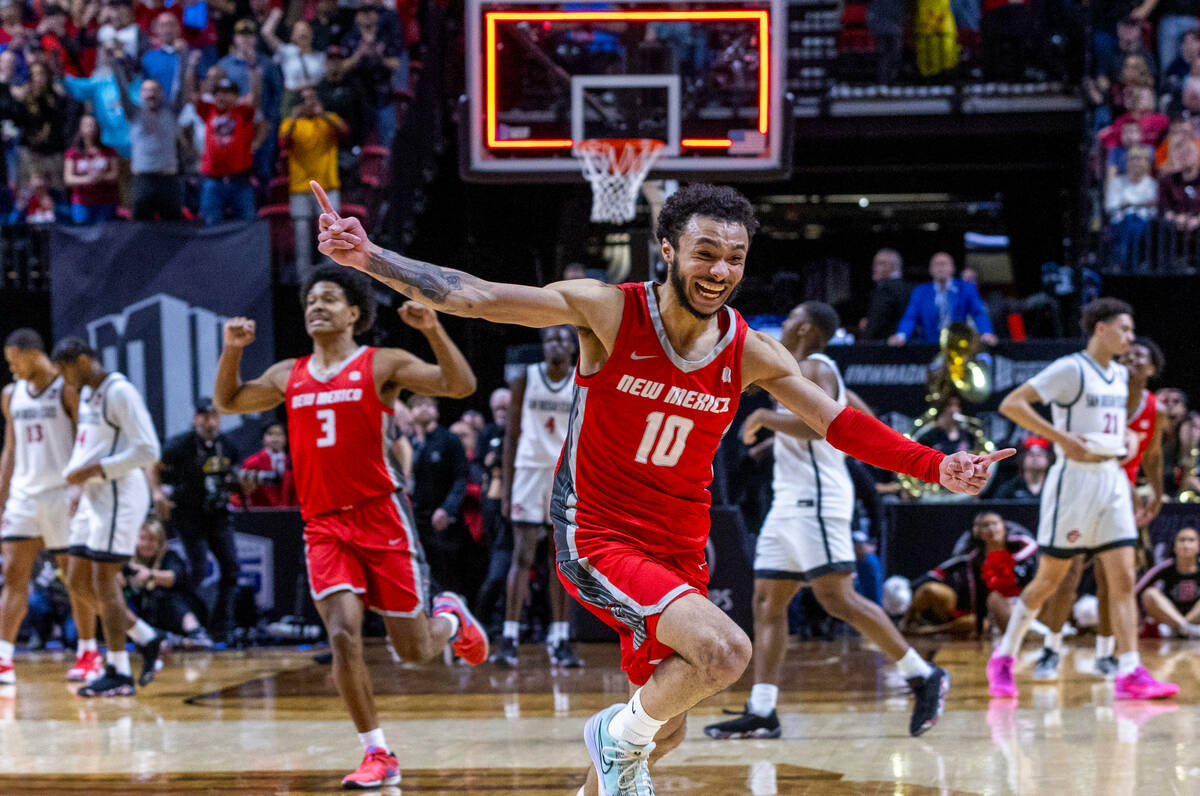 New Mexico wins title, leaves no doubt about NCAA berth — PHOTOS