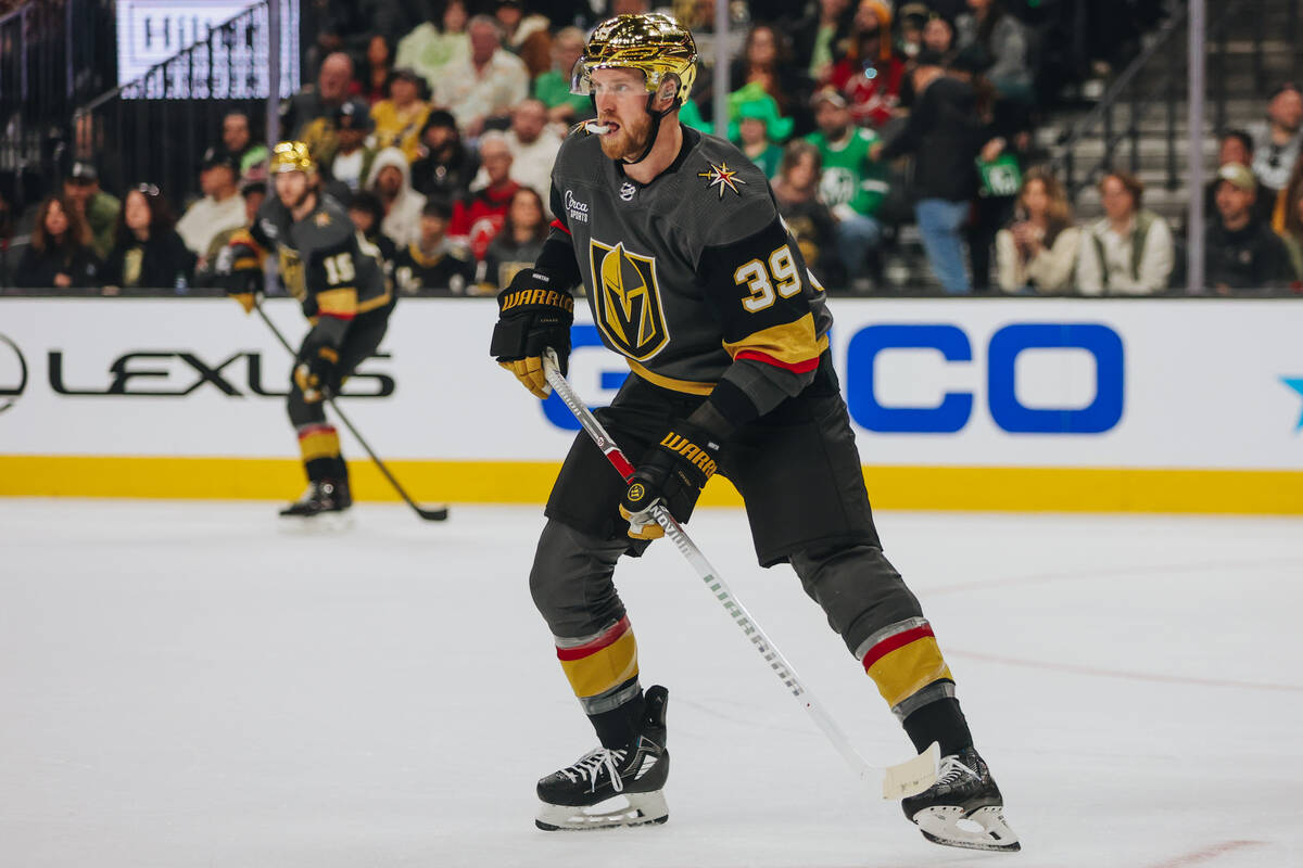 Golden Knights right wing Anthony Mantha (39) eyes the puck during an NHL game between the Gold ...