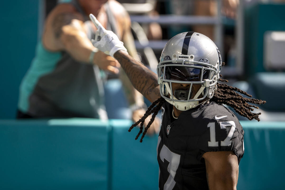 Raiders star receiver to be featured on new Netflix show