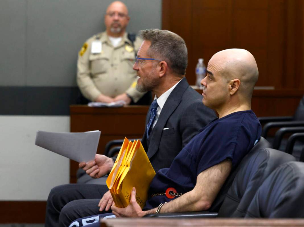 Attorney Robert Draskovich, left, addresses the court as his client Robert Telles, a former Cla ...