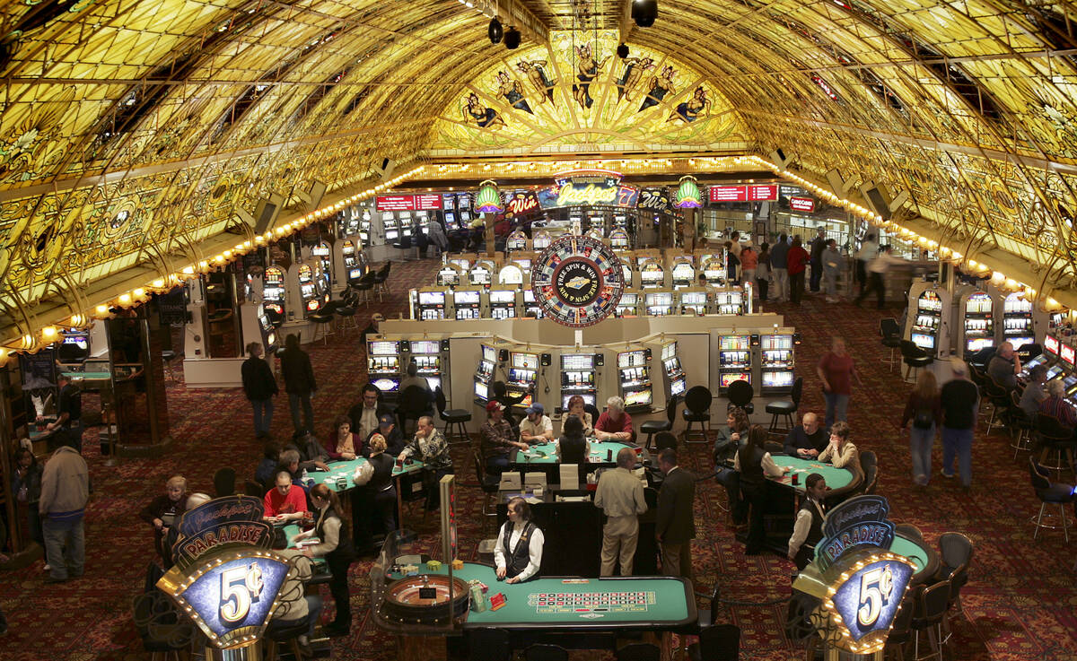 Guests play slots, and card games at the Tropicana Hotel Wednesday Feb. 15, 2006. Aztar Corp. o ...