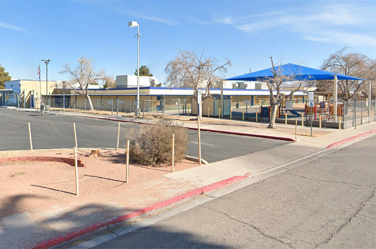Robert E. Lake Elementary School (Google photos)