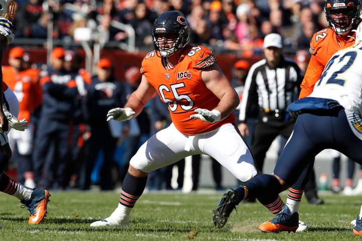 Chicago Bears offensive guard Cody Whitehair (65) sets to block against the Los Angeles Charger ...