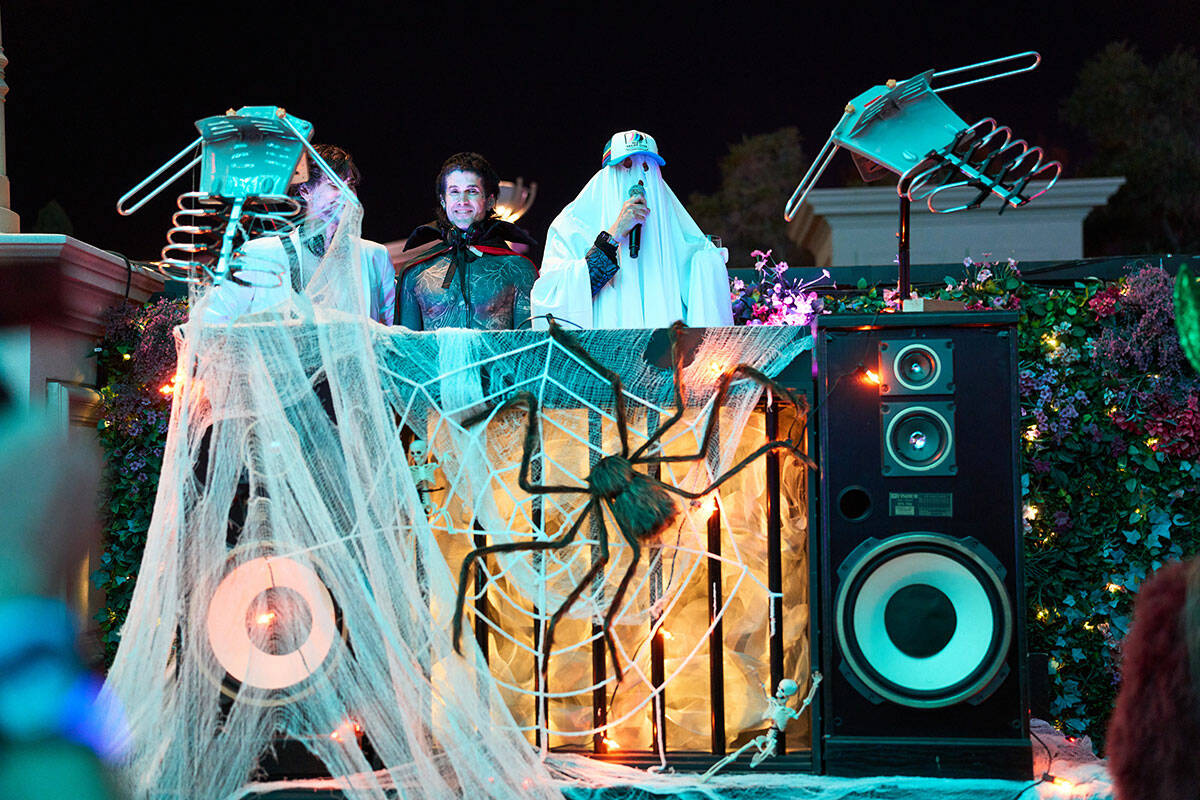 'Absinthe' celebrates 13 years on the Strip wth Halloween party | Kats | Entertainment - Vimarsana News
