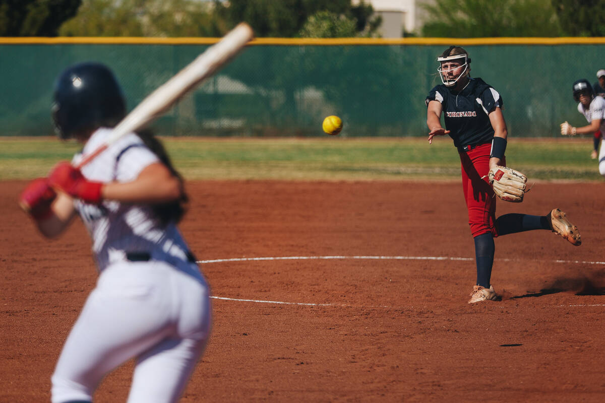 Coronado softball pitcher Kendall Selitzky (9) pitches during a softball game between Shadow Ri ...