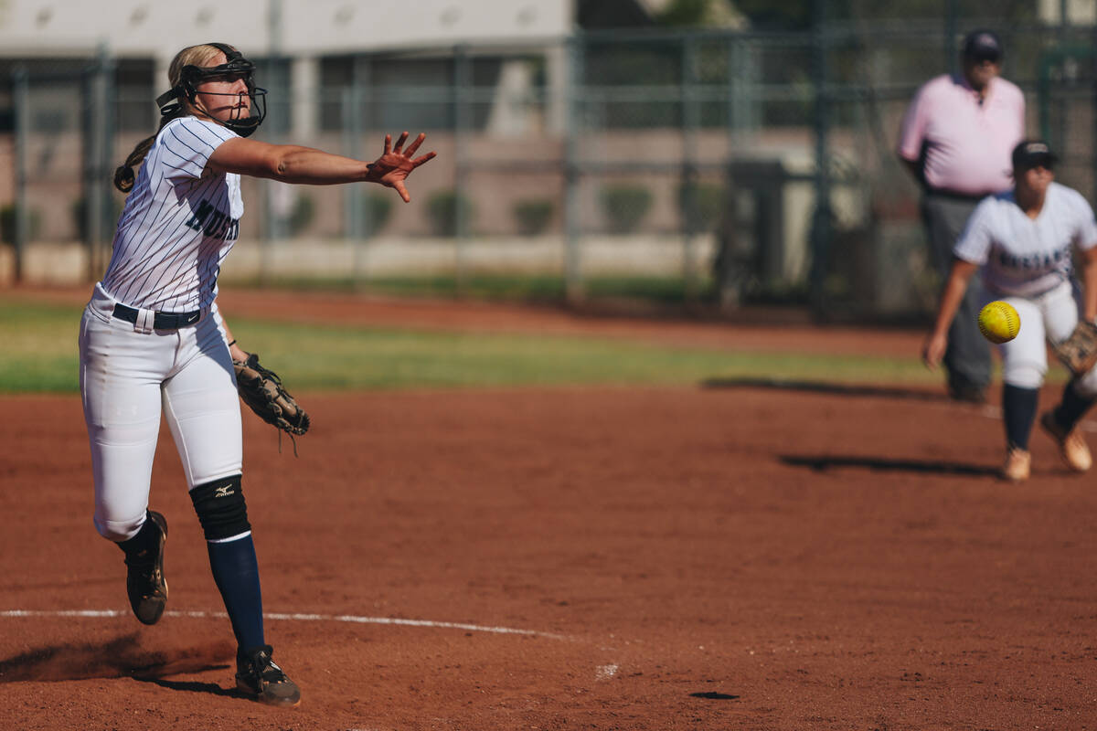 Shadow Ridge’s Josslin Law (4) pitches the ball during a softball game between Shadow Ri ...