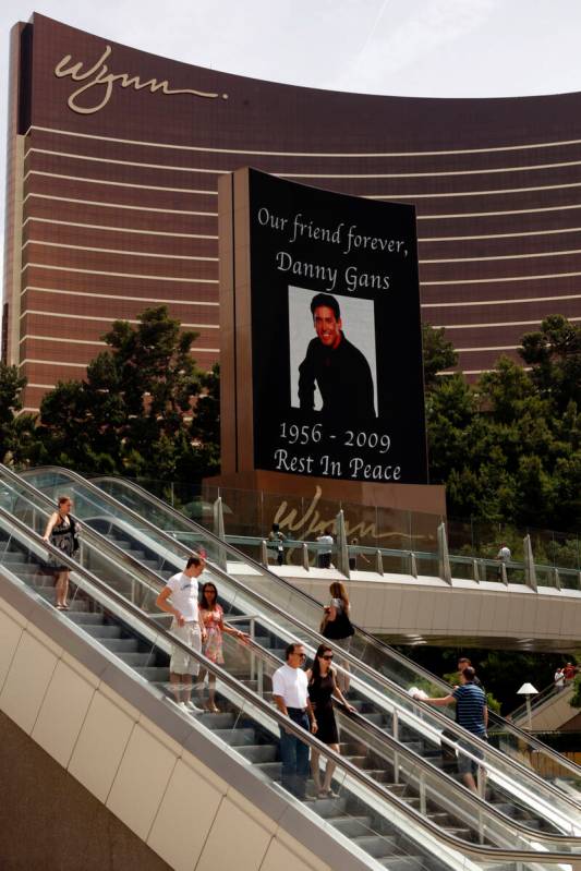 The marquee at Wynn Las Vegas notes the passing of entertainer Danny Gans Friday, May 1, 2009. ...