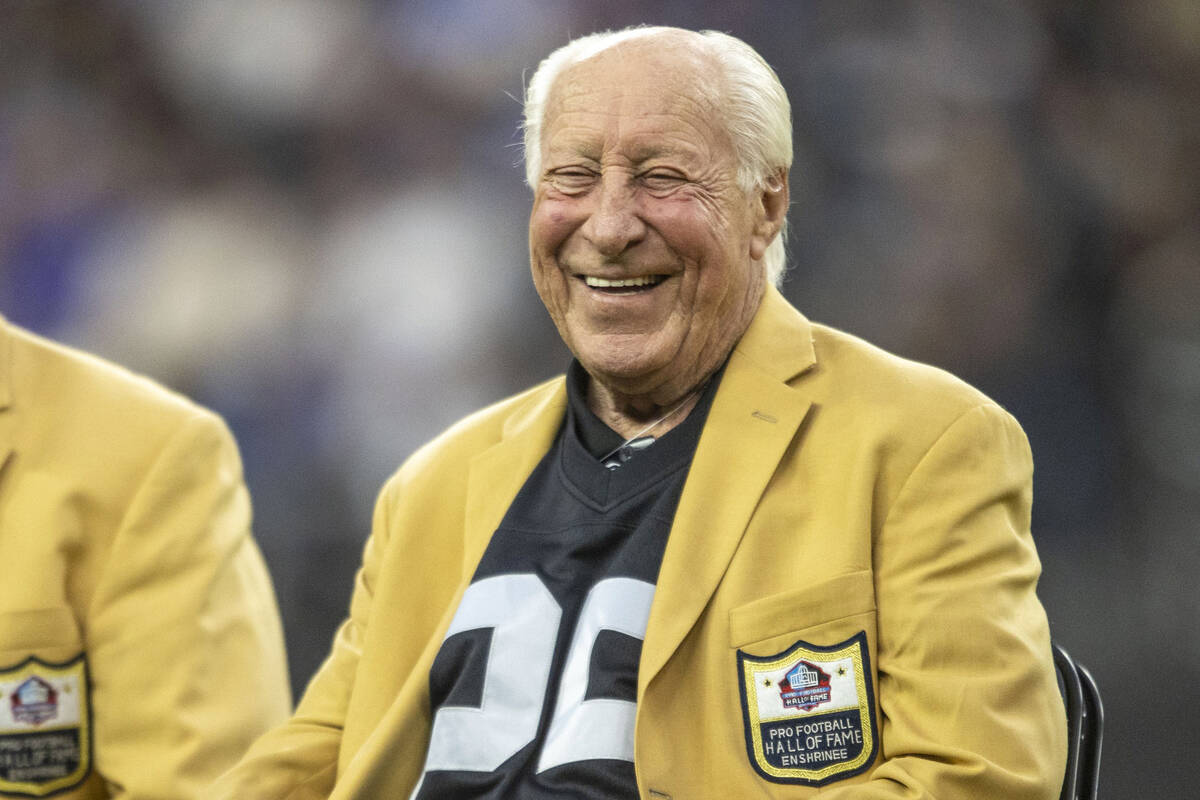Raiders Hall of Fame wide receiver Fred Biletnikoff on the field during a halftime ceremony dur ...