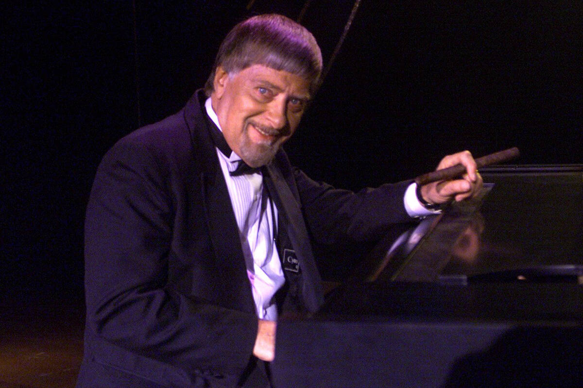 Las Vegas legend Pete Barbutti, approaching 90, recalls 'Celebrity Microwaves' | Kats | Entertainment - Vimarsana News