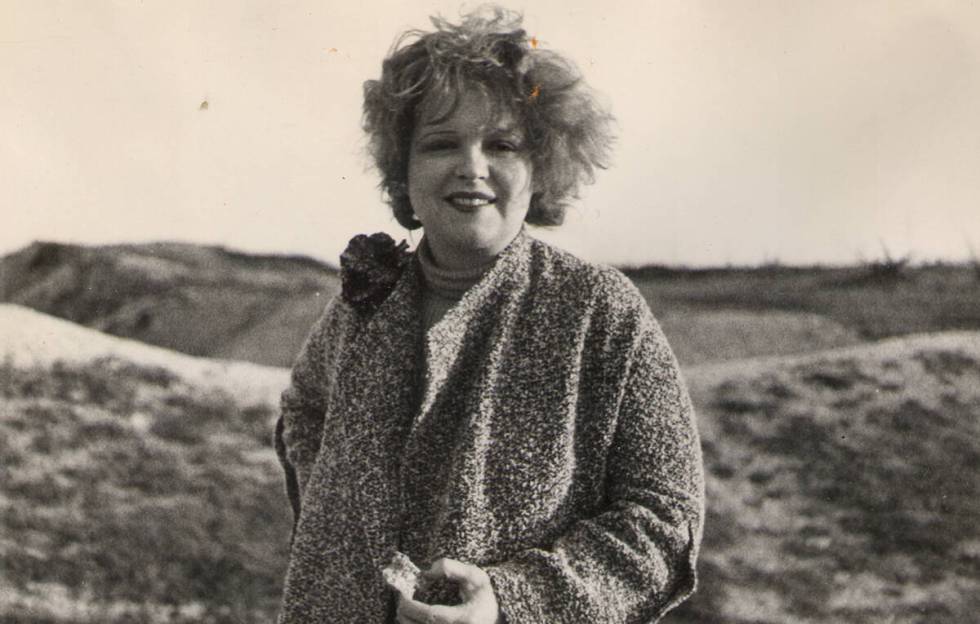 Photograph of Clara Bow at Walking Box Ranch from UNLV Special Collections’ “Walking Box Ra ...