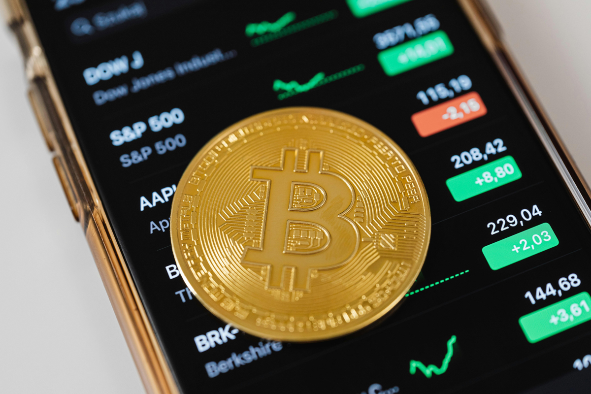 Buying Bitcoin ETF Vs. Buying Bitcoin Directly - Vimarsana News