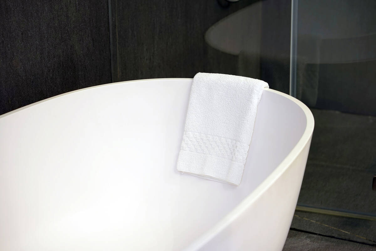 A corroded bathtub drain assembly can be fixed in one of two ways: Either remove the assembly ...