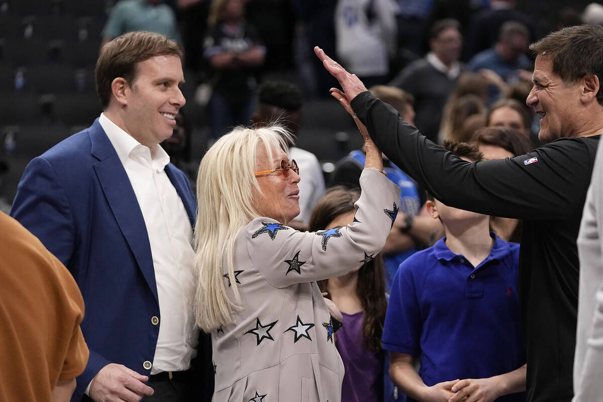 Miriam Adelson, second from left, controlling shareholder of the Las Vegas Sandals Corp., high- ...