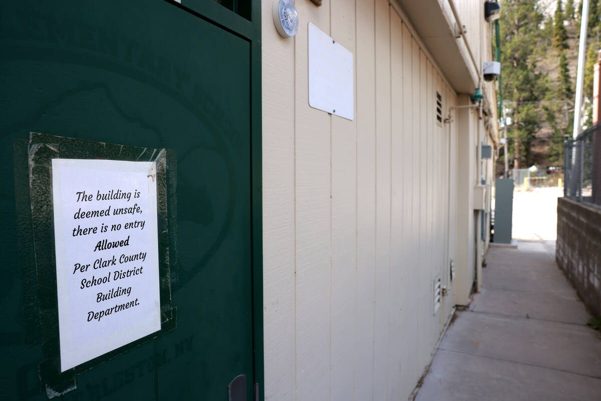 The closed Lundy Elementary School in the Old Town neighborhood on Mount Charleston is shown Tu ...