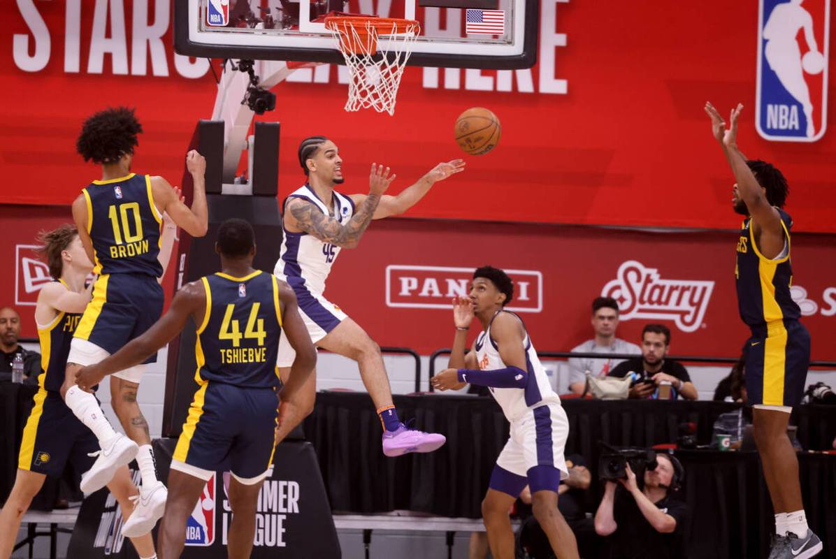 Phoenix Suns guard Michael DeVoe (45) passes against the Indiana Pacers in the second quarter a ...