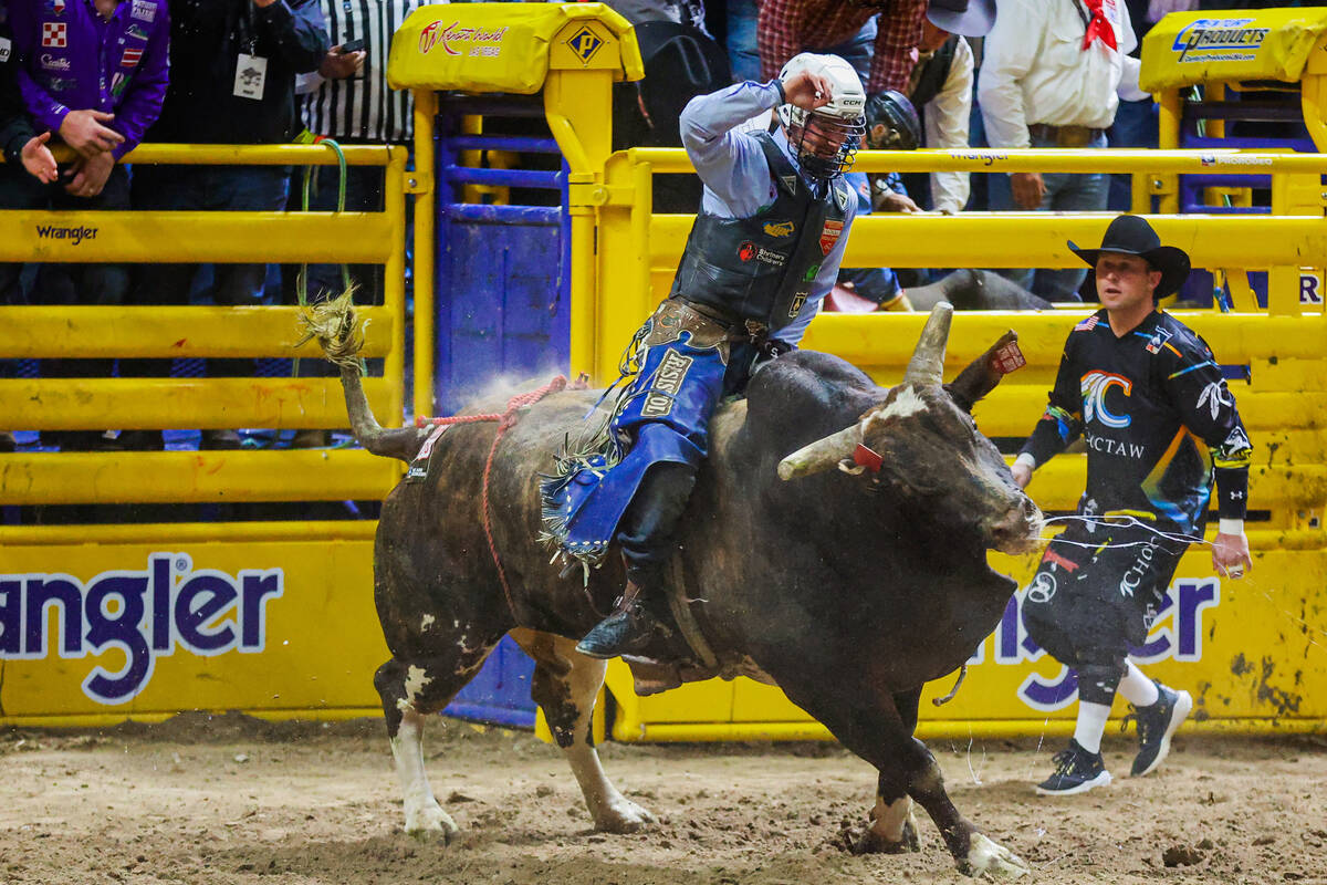 2024 NFR Clayton Sellars in contention for bull riding title