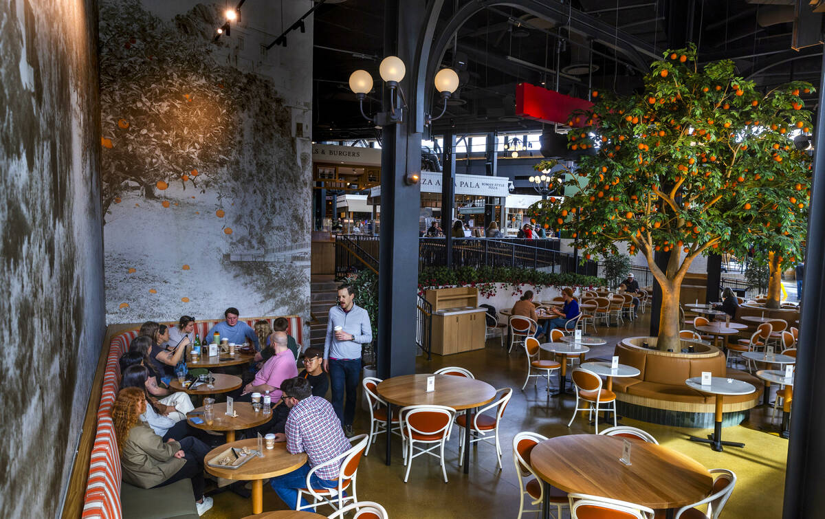 The large mural and dining area of Eataly Bar and Pizza al Padellino in Eataly at the Park MGM ...