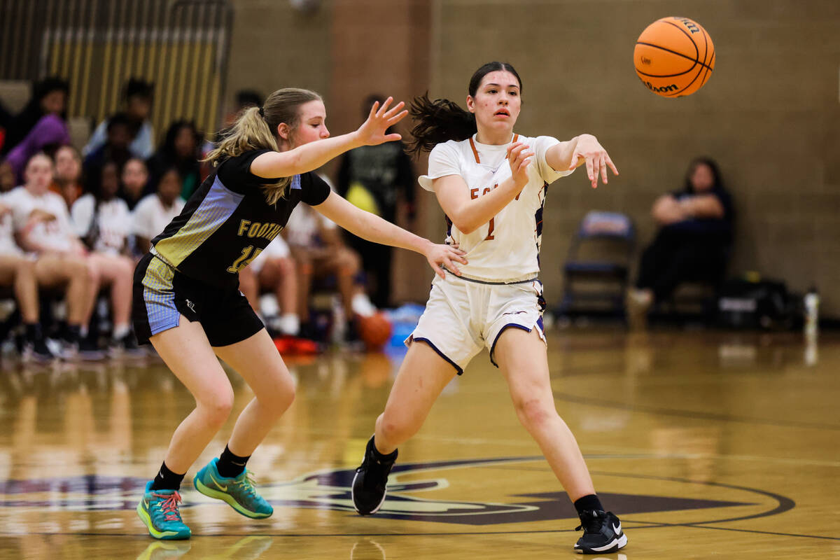 Legacy’s Alabama Nieves (1) passes the ball during the 4A girls basketball southern regi ...