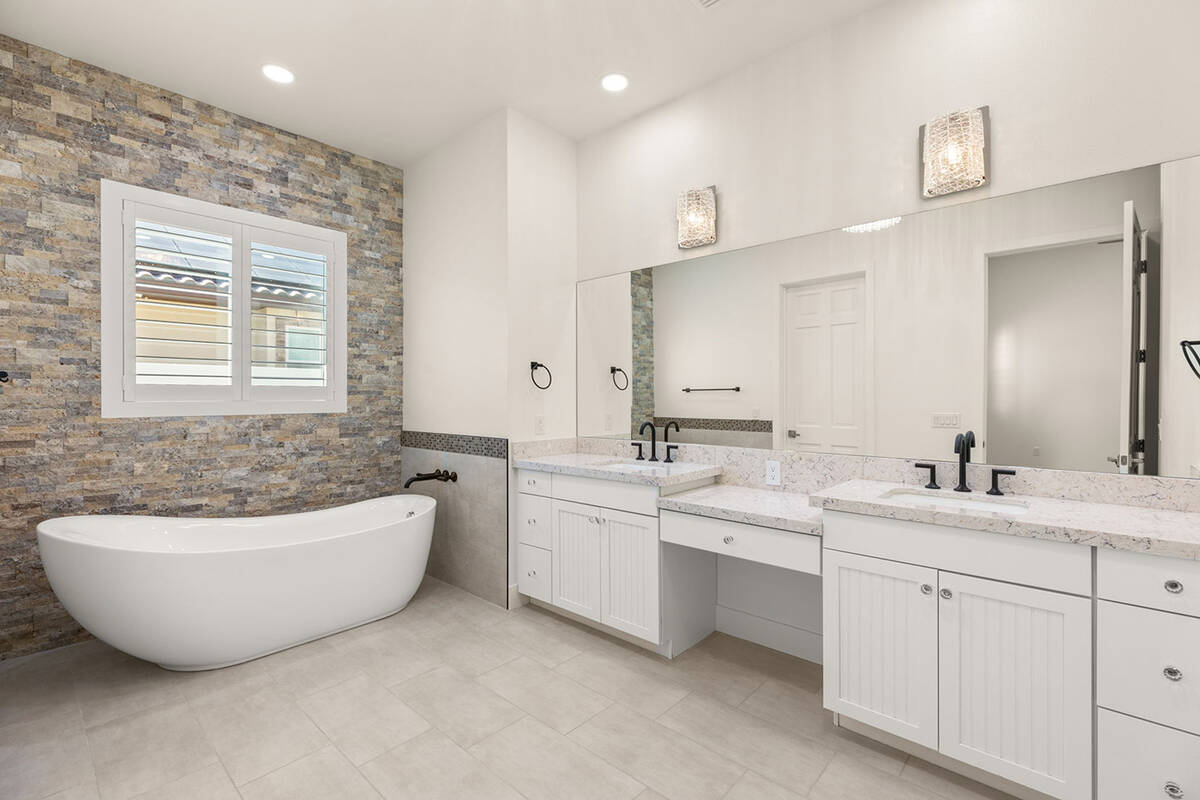 Master bath. (huntington & ellis)