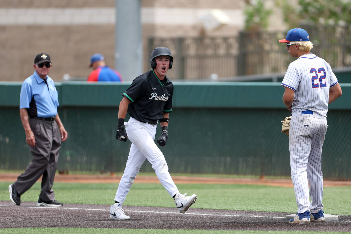 Palo Verde outfielder Jace Jefferies (4) celebrates after hitting a single while Reno’s Mack ...