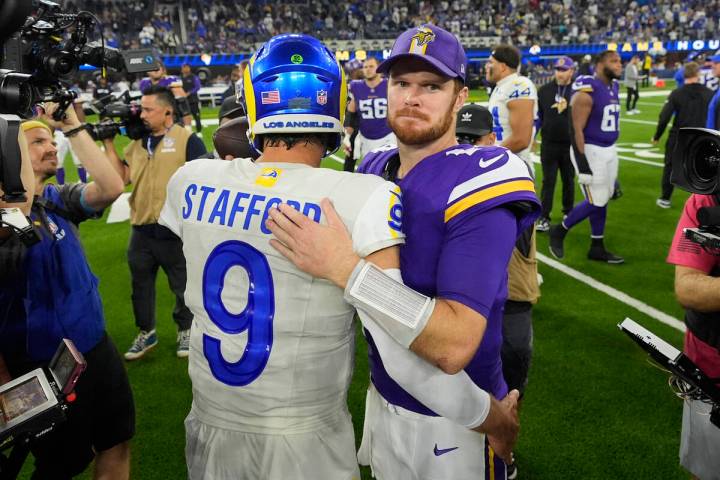 Los Angeles Rams quarterback Matthew Stafford (9) and Minnesota Vikings quarterback Sam Darnold ...