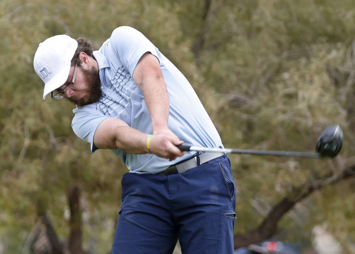 Foothill's Matt Throw tees off on the tenth during Class 5A boys golf Desert League match, on W ...