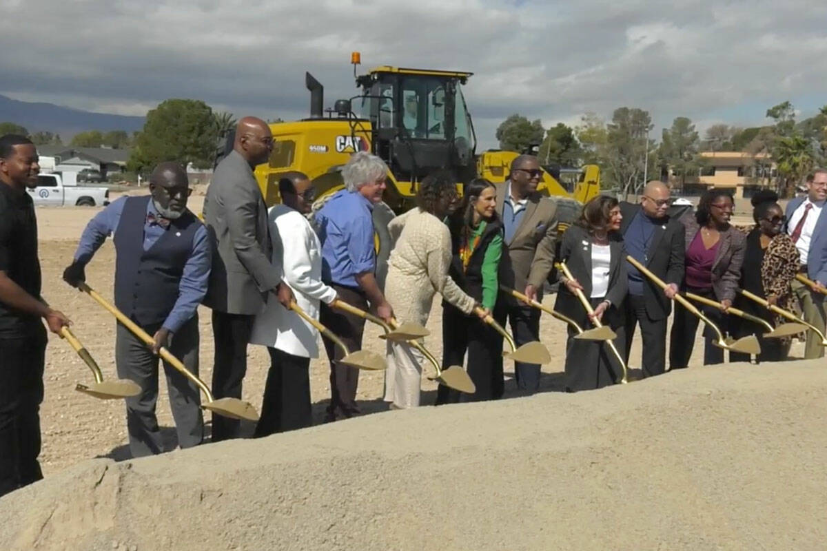 Las Vegas Mayor Shelley Berkley, SNRHA executive director Lewis Jordan and other local and stat ...