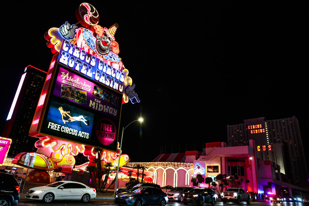 Metro police investigate a possible shooting at Circus Circus hotel-casino Saturday, March 15, ...