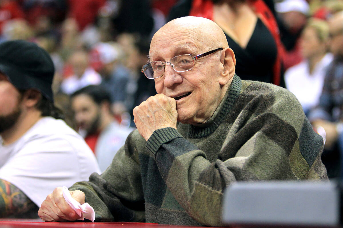 Former UNLV coach Jerry Tarkanian watches the Rebels take on Morehead State Friday, Nov. 14, 20 ...