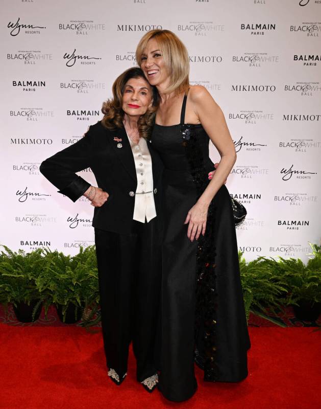 Las Vegas Mayor Shelley Berkley and Debbie Gibson attend the Nevada Ballet Theatre's Black & Wh ...