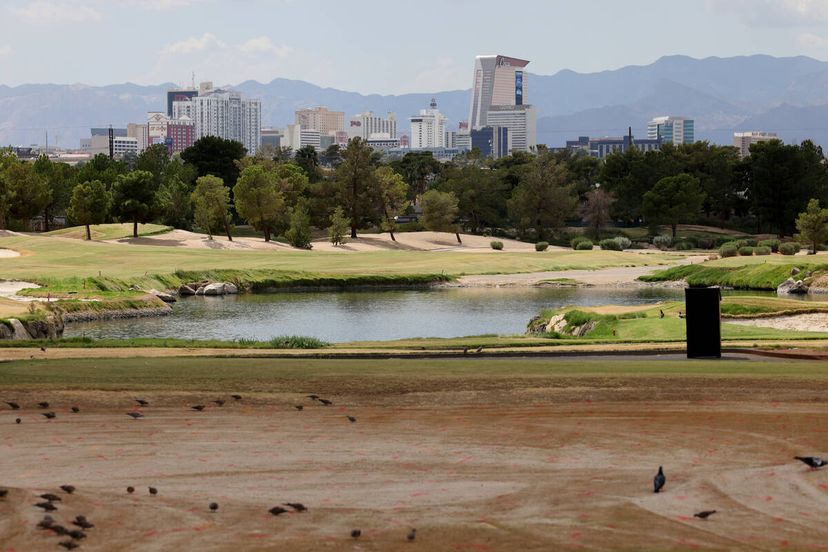 Desert Pines golf course at Bonanza and Pecos roads in Las Vegas Thursday, Aug. 18, 2022. (K.M. ...