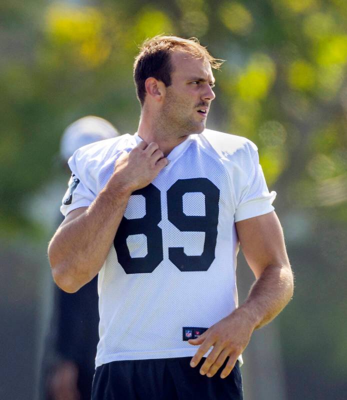 Raiders tight end Brock Bowers (89) looks to a teammate during the third day of Raiders trainin ...
