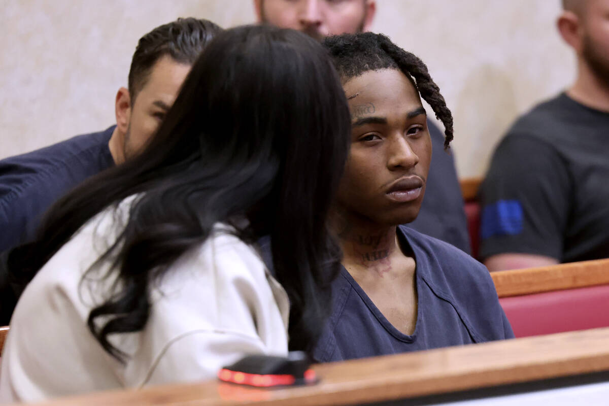 Aerion Warmsley, accused of killing Na’Onche Osborne at the Aliante, waits to appear in North ...