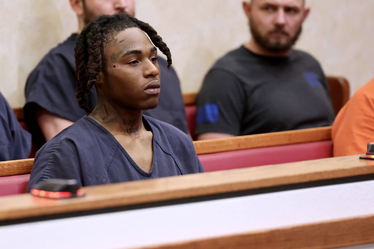Aerion Warmsley, accused of killing Na’Onche Osborne at the Aliante, waits to appear in North ...