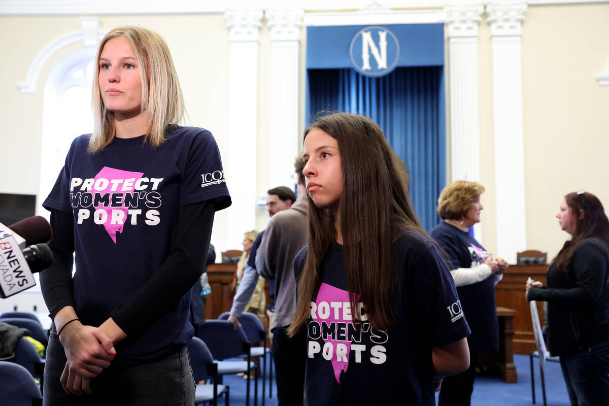 Galena High School athlete Kendall Lewis, left, and middle school student Ava Chavez talk to th ...
