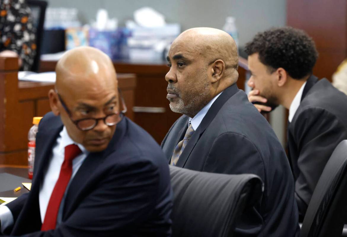 Duane Davis, center, facing murder charges in the killing of rapper Tupac Shakur in 1996, appea ...