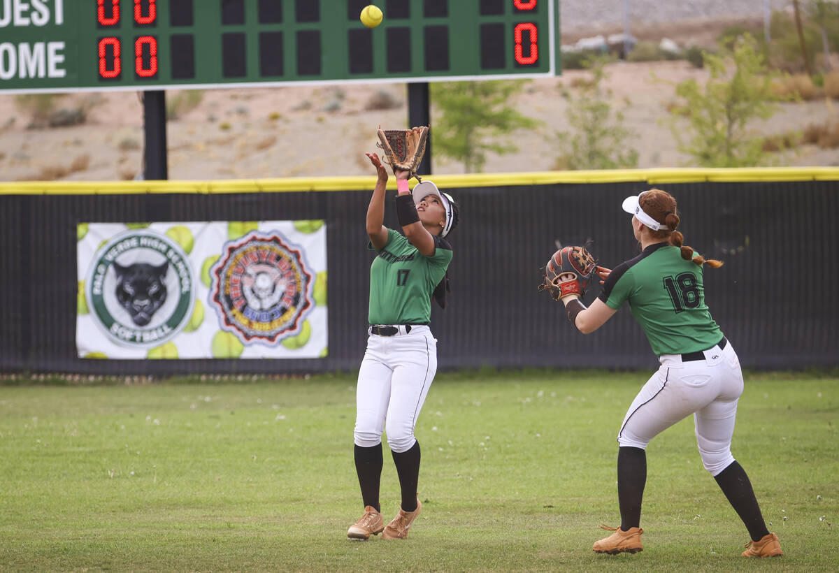 Palo Verde's Makayla Enriquez (17) catches a fly ball from Coronado during a softball game at P ...