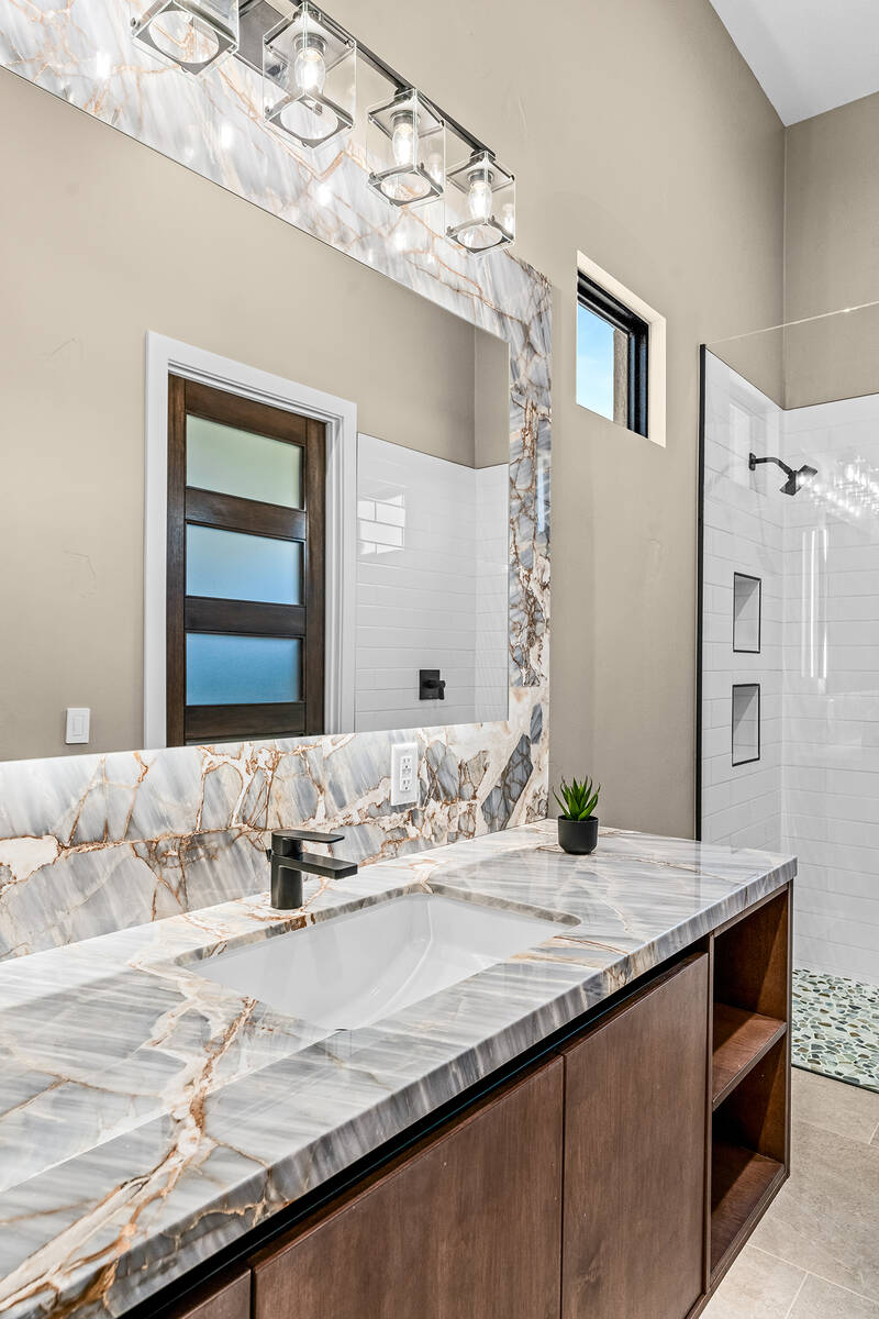 A guest bath. (Stetson Ybarra/Rooted Elements)