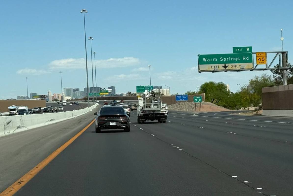 Traffic on the 215 Beltway westbound on Friday, April 18, 2025. (Mick Akers/Las Vegas Review-Jo ...