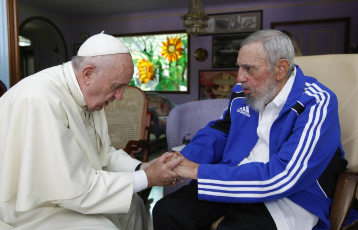Pope Francis, left, meets Fidel Castro in Havana, Cuba, Sunday, Sept. 20, 2015. (AP Photo/Alex ...