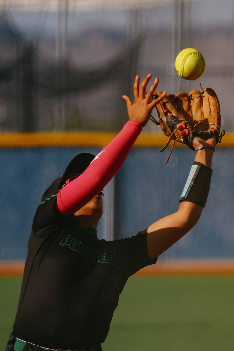 Palo Verde’s Kayleen Enriquez (6) catches a pop fly during the softball game against Cen ...