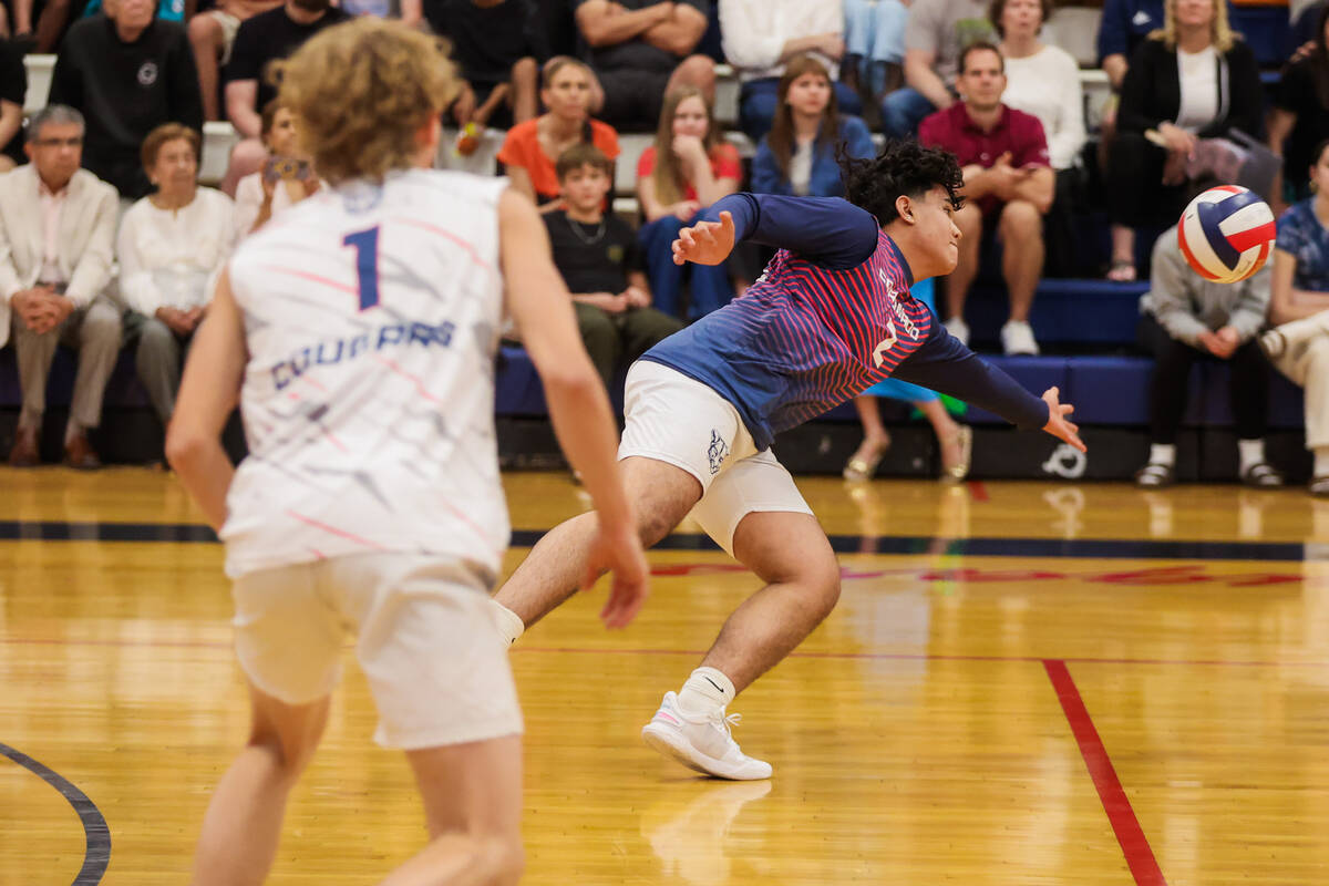 Coronado libero Alexis Avila (2) reaches for the ball during a volleyball game between Foothill ...