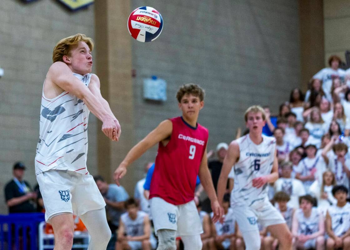 Coronado's Braxton Rowley (1) sets the ball up for a teammate against Palo Verde during the 5A ...