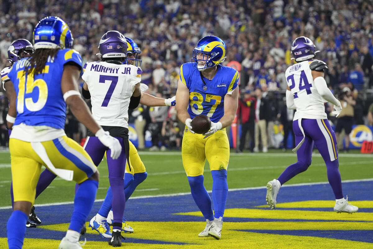 Los Angeles Rams tight end Davis Allen (87) reacts to his 13-yard touchdown catch against the M ...