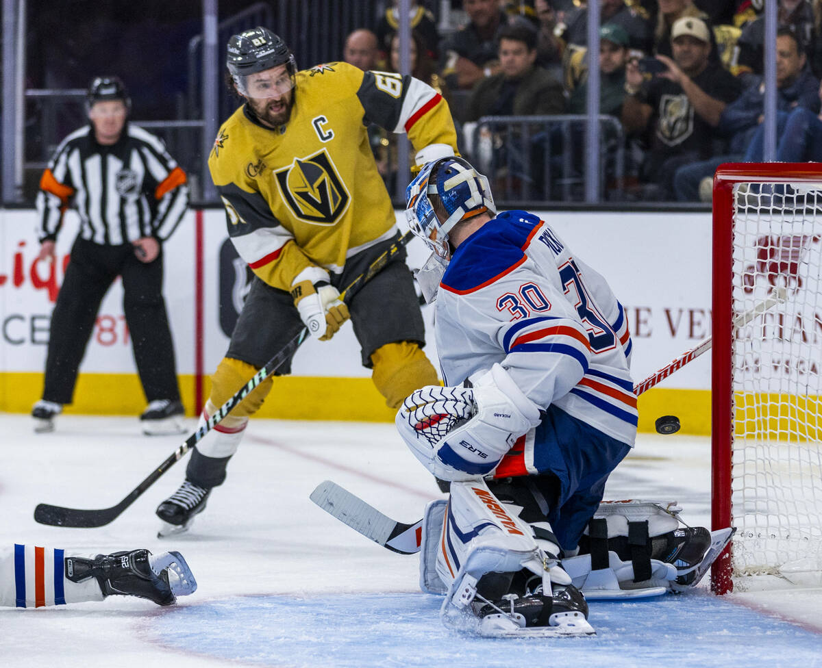 Golden Knights right wing Mark Stone (61) just misses his hat trick against Edmonton Oilers goa ...