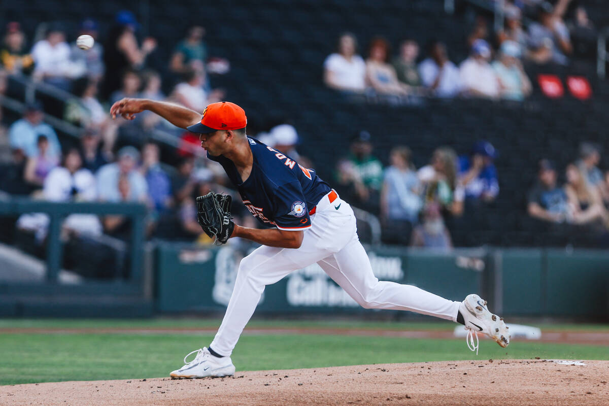 Aviators pitcher Luis Morales pitches the ball during a baseball game between the Las Vegas Avi ...