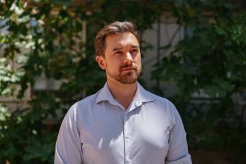 UNLV assistant professor Ben Leffel stands for a portrait on May 28, 2025, on campus. Leffel, w ...