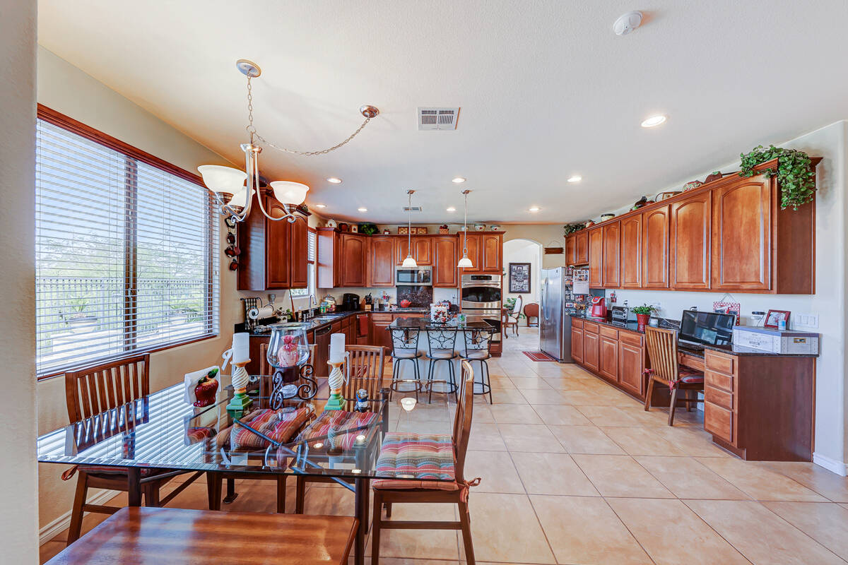 Located in Anthem Highlands at 2733 Auchmull St. and built in 2008, this home sits on an elevat ...
